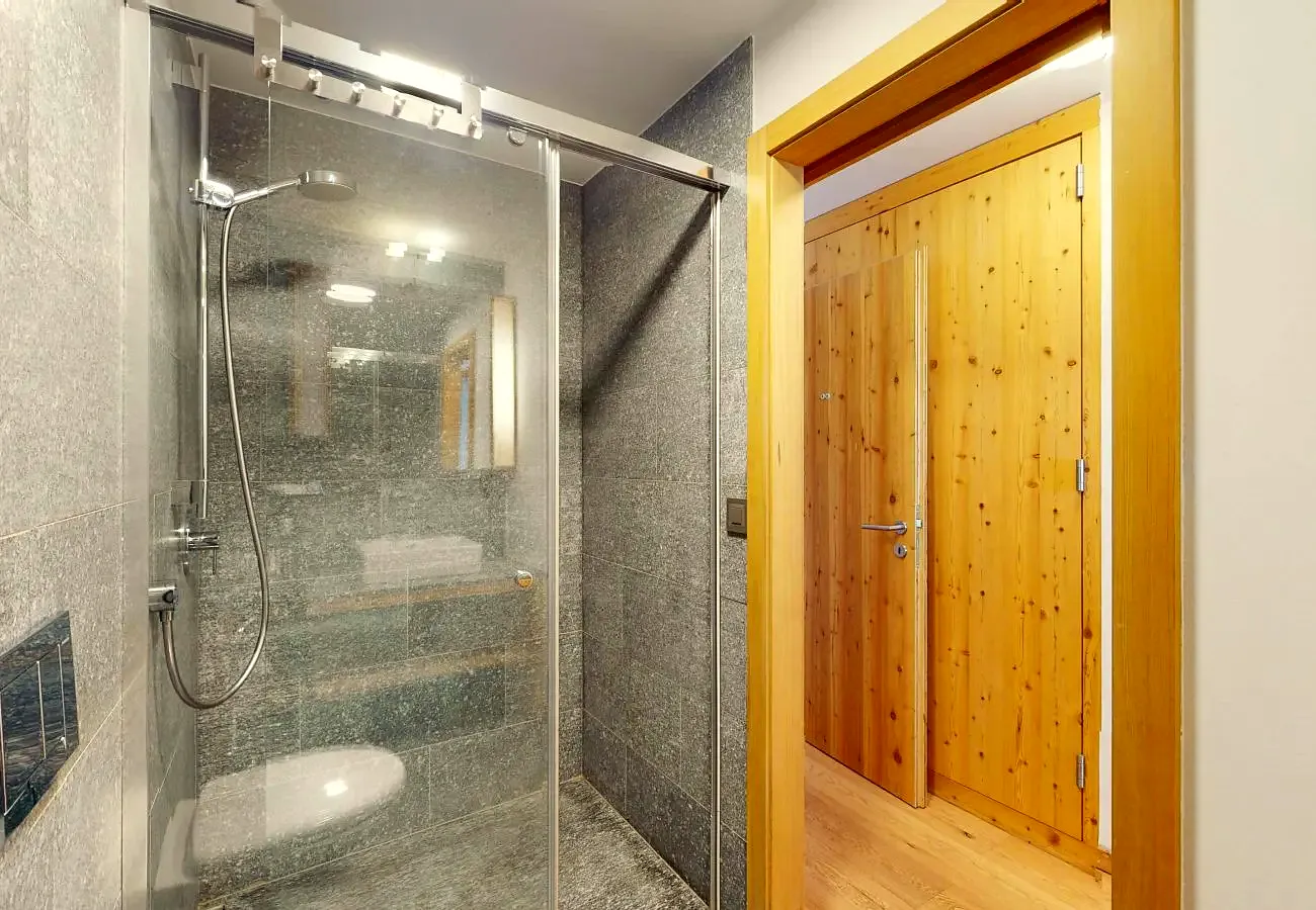 Bathroom with a shower in the chalet